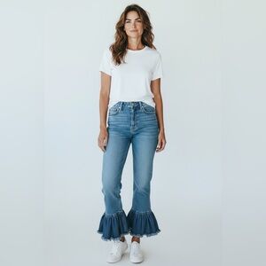 Chic Cropped Blue Denim Jeans